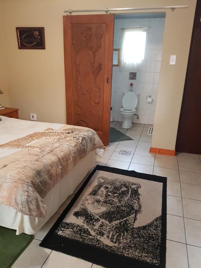 African Elephant Guesthouse Джърмистон Екстериор снимка