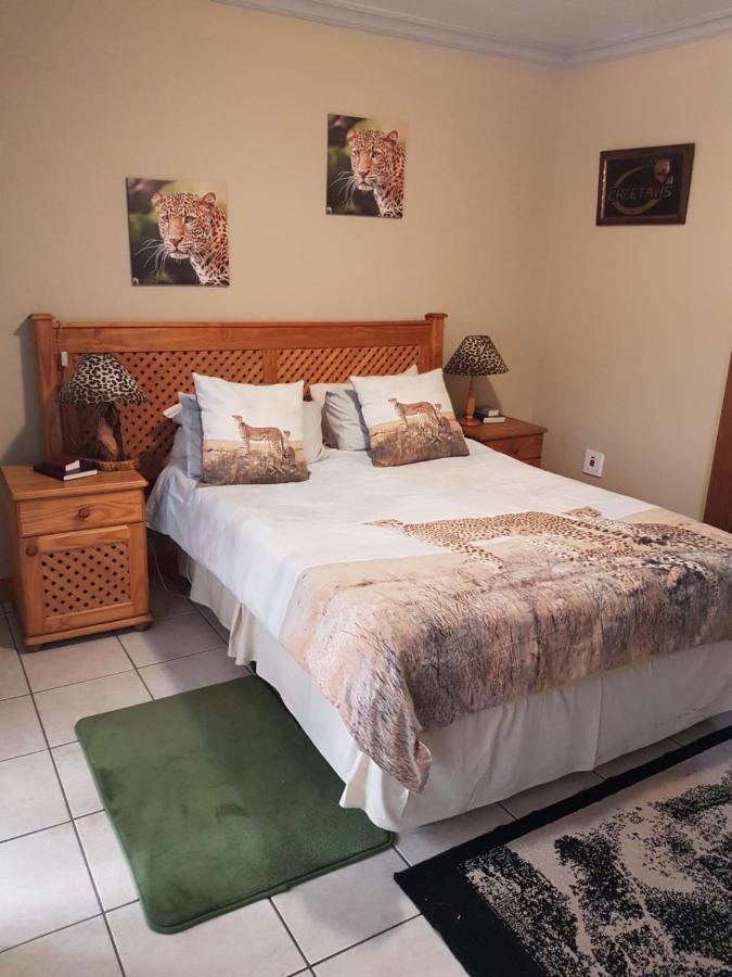 African Elephant Guesthouse Джърмистон Екстериор снимка