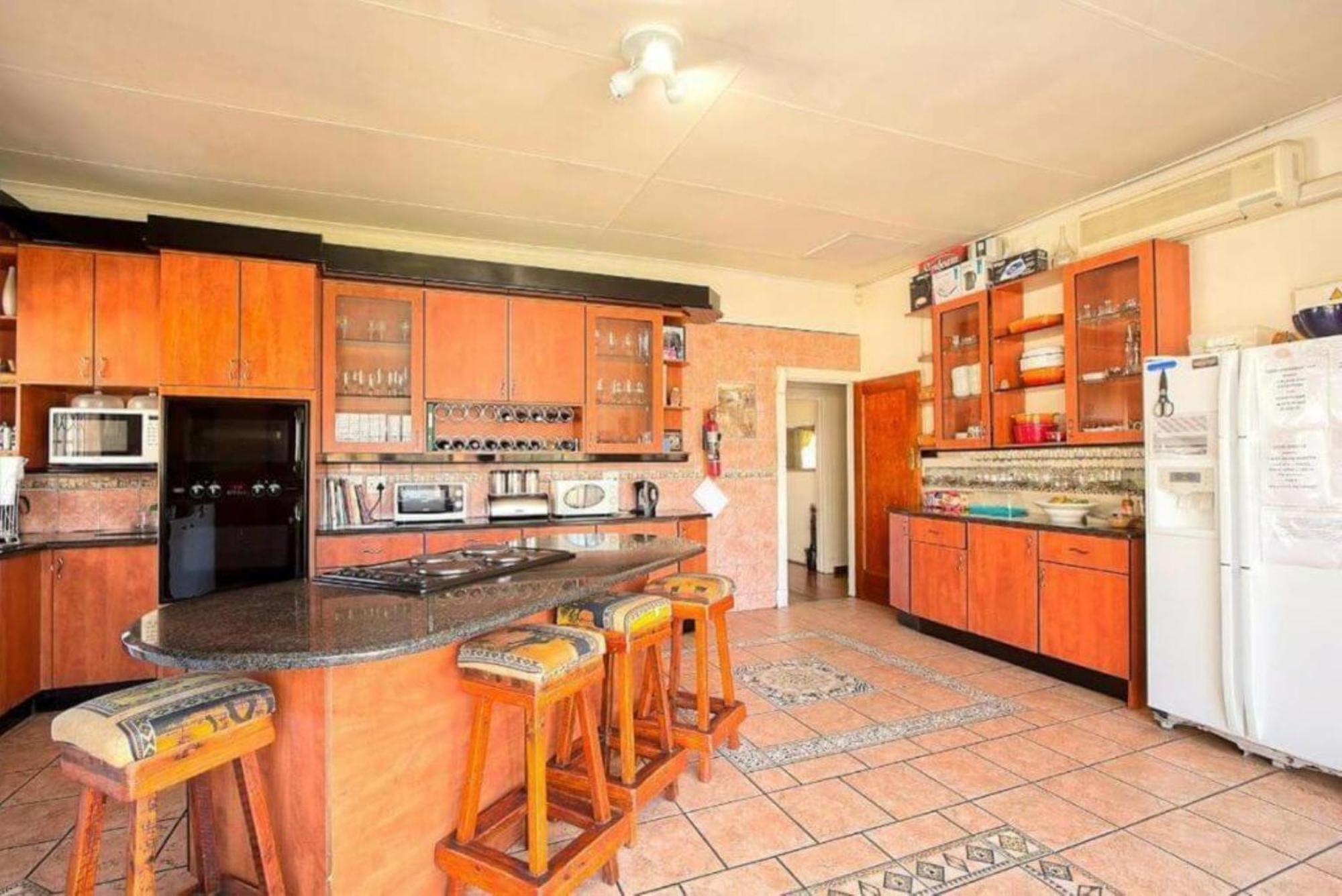 African Elephant Guesthouse Джърмистон Екстериор снимка